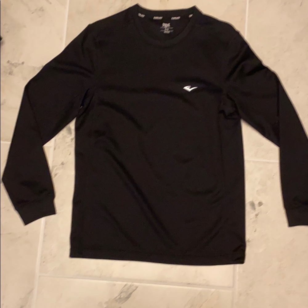Long sleeve athletic top